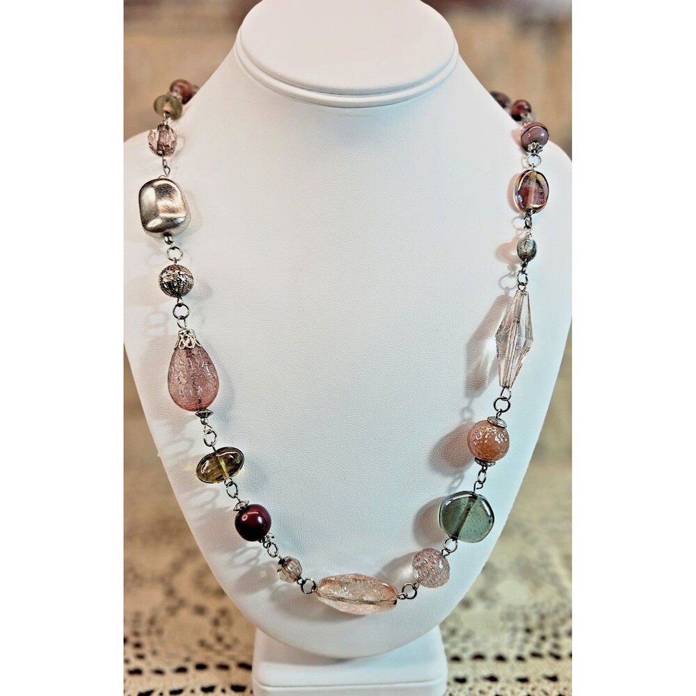 Beautiful Vintage Silver Tone Necklace w/ Glass Lucite  Beads Pink Green 40”